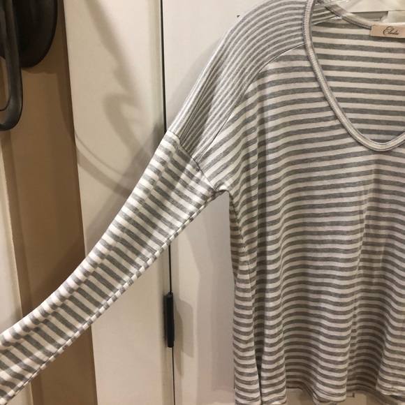 ✨5 for $25✨Elodie gray & white striped shirt. - Picture 2 of 5